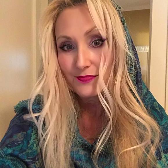 Meet your Posher, Cynthia - Picture 1 of 1